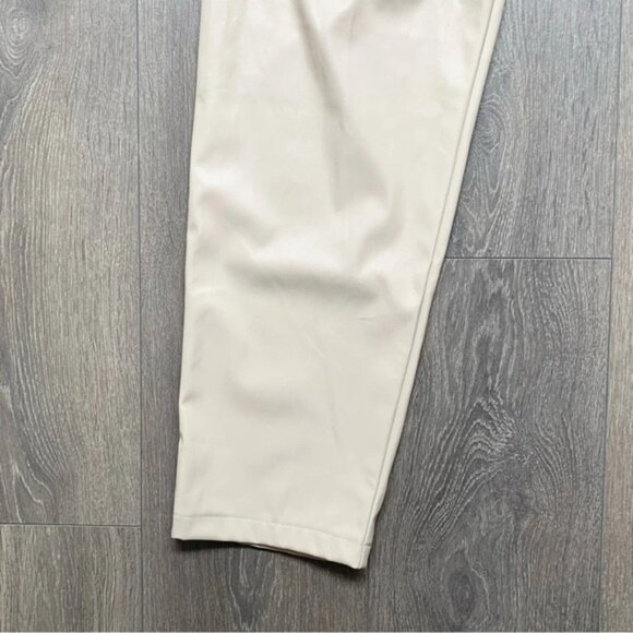 Pretty Little Thing PLT Faux Leather Pleat Cigarette Pant Tapered straight leg - Picture 11 of 16